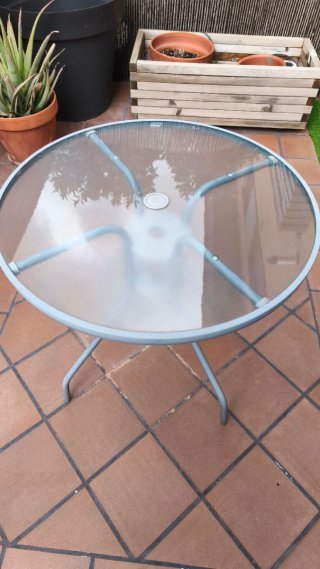Mesa redonda jardín cristal y metal