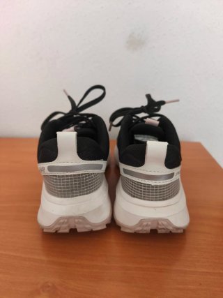 Zapatillas running/caminar negro y blanco