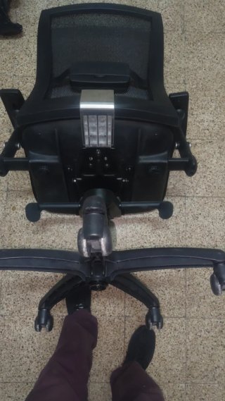 Silla de oficina ergonómica negra