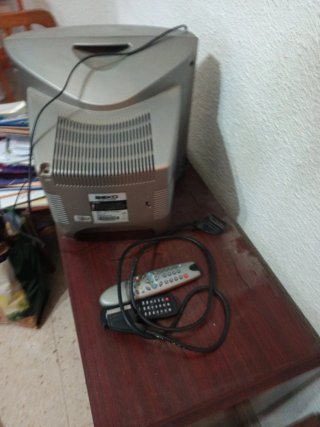 Televisor Beko 14 Gris