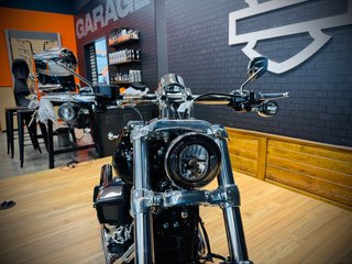 Harley-Davidson Breakout 117 Negra