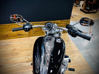 Harley-Davidson Breakout 117 Negra