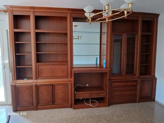 Mueble de madera oscura a medida
