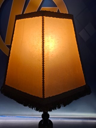 Lampara, marrón, vintage, buen estado, 70 cm. alto