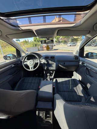 Volkswagen Touran cross 2012