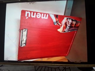 Porta menú madera Coca-Cola