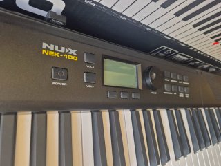 Teclado Nux NEK-100 Digital Portátil