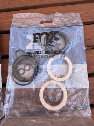 Kit Retenes originales FOX 34 NUEVO