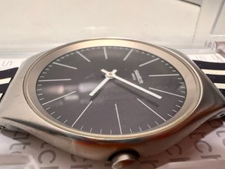 Reloj Swatch Irony Skin