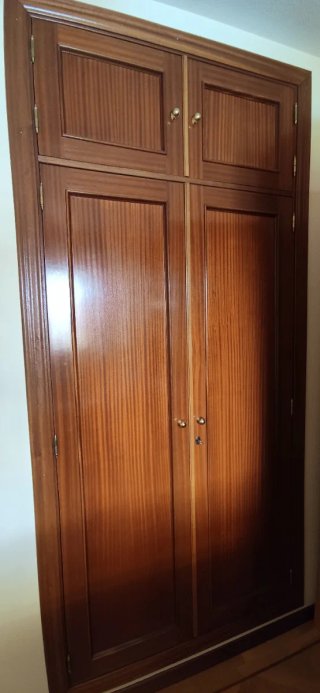Puertas de madera maciza - habitaciones y armarios