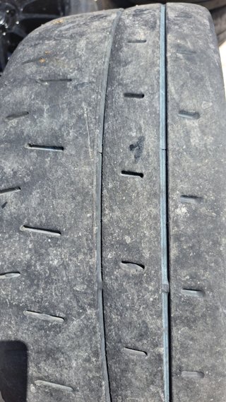 Neumáticos Pirelli RA5A 17
