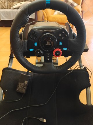 Simulador de conducción, Silla,volante y pedales