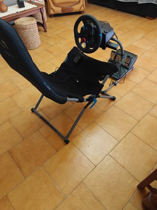 Simulador de conducción, Silla,volante y pedales