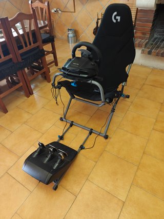 Simulador de conducción, Silla,volante y pedales