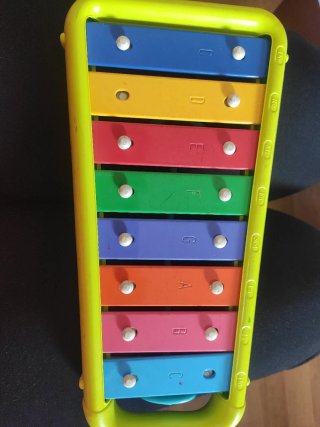 Xilófono de juguete infantil