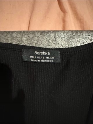 Camiseta Bershka Talla S Negra
