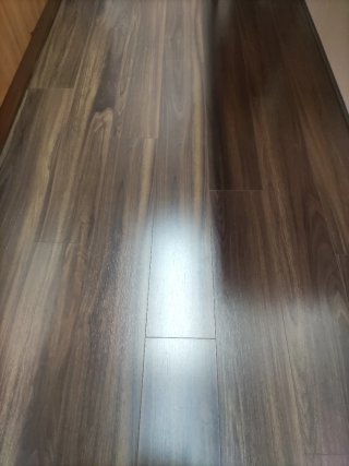 Suelo laminado Berry Alloc Hydro+