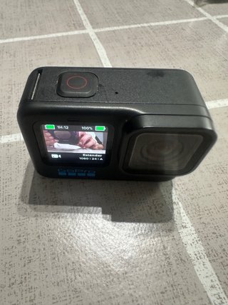 GoPro Hero 11 Seminueva Muy Equipada