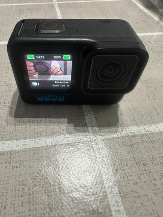 GoPro Hero 11 Seminueva Muy Equipada
