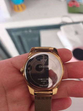 Reloj Guess Dorado