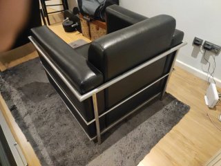 Sillón Diseño Negro Estructura Metálica