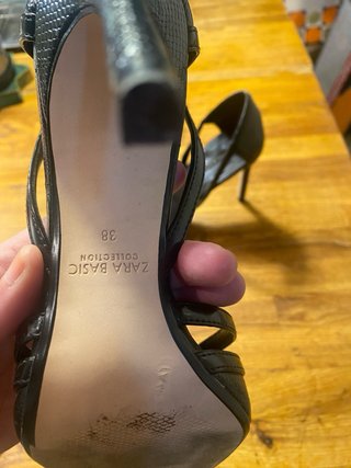 Zapatos de tacón Zara negros
