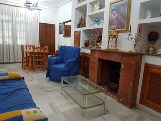 Casa adosada en alquiler en Centro - Doña Mercedes en Dos Hermanas