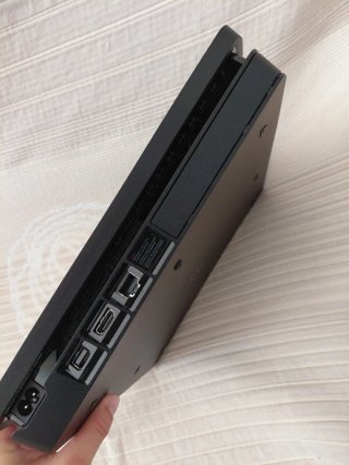 Ps4 slim 500gb +3 juegos