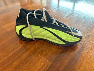 Zapatillas Adidas Basket Verdes y Rojas