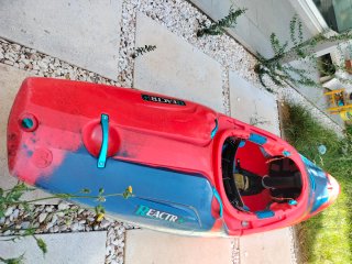 Kayak Piraña Reactor Talla M 320L