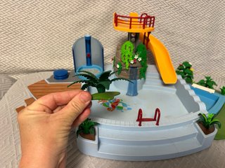 Piscina Playmobil con tobogán y ducha