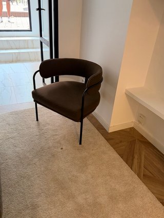 Sillón moderno tela y metal