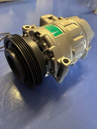 Compresor A/C Audi VW 8DO 260 805 RX reman