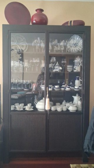 Vitrina wengué y cristal salón madera maciza