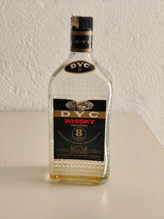 Bottiglia Collezionista Whisky DYC 8 Anni