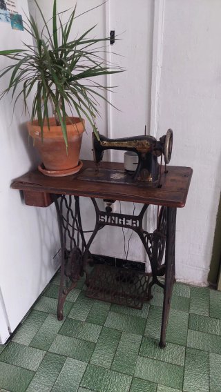 Máquina de coser Singer antigua