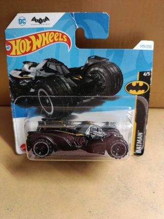 Lote 8 Hot Wheels Batman + Regalo Hot Wheels Valentino Rossi