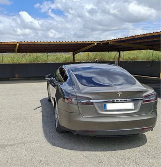 Tesla Model S (90) 2015