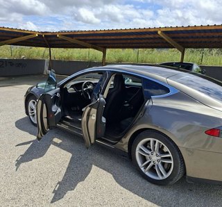 Tesla Model S (90) 2015