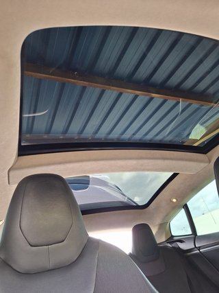 Tesla Model S (90) 2015