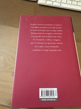 La niña del bosque