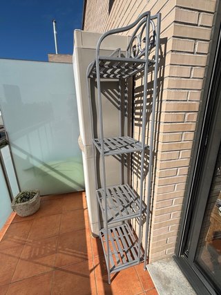 Scaffale in ferro grigio