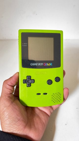 Game Boy Color Kiwi Green 1998 + Street Fighte