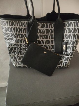 Bolso DKNY negro nuevo