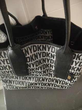 Bolso DKNY negro nuevo