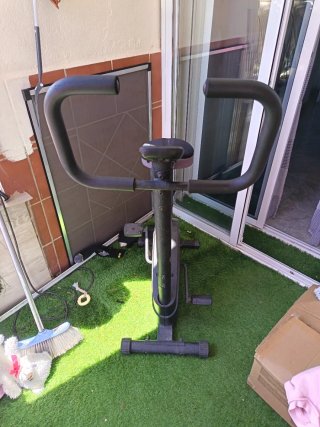 Bicicleta Estática Negra