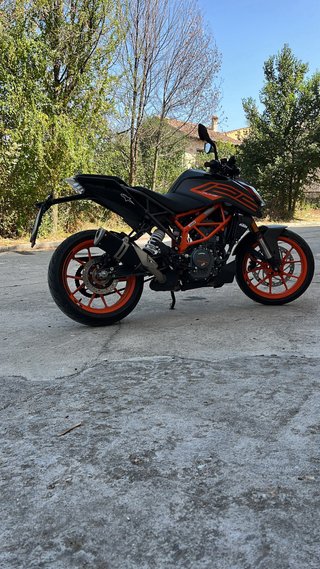 KTM Duke 125 2023 Negra/Naranja