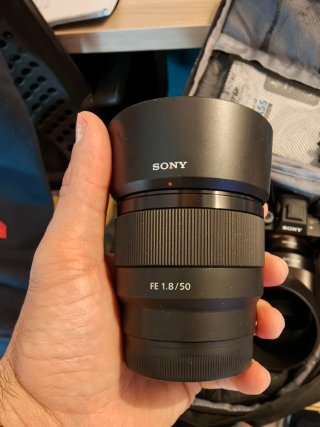 Cámara Sony a7III con objetivo Samyang 35mm