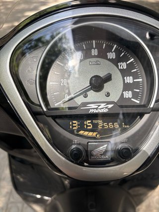 Honda SH Mode 125cc Scooter Automática