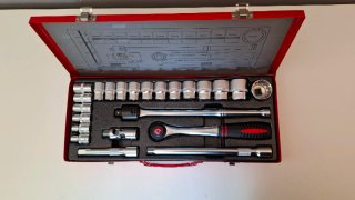 Estuche metálico de 23 piezas 1/2"